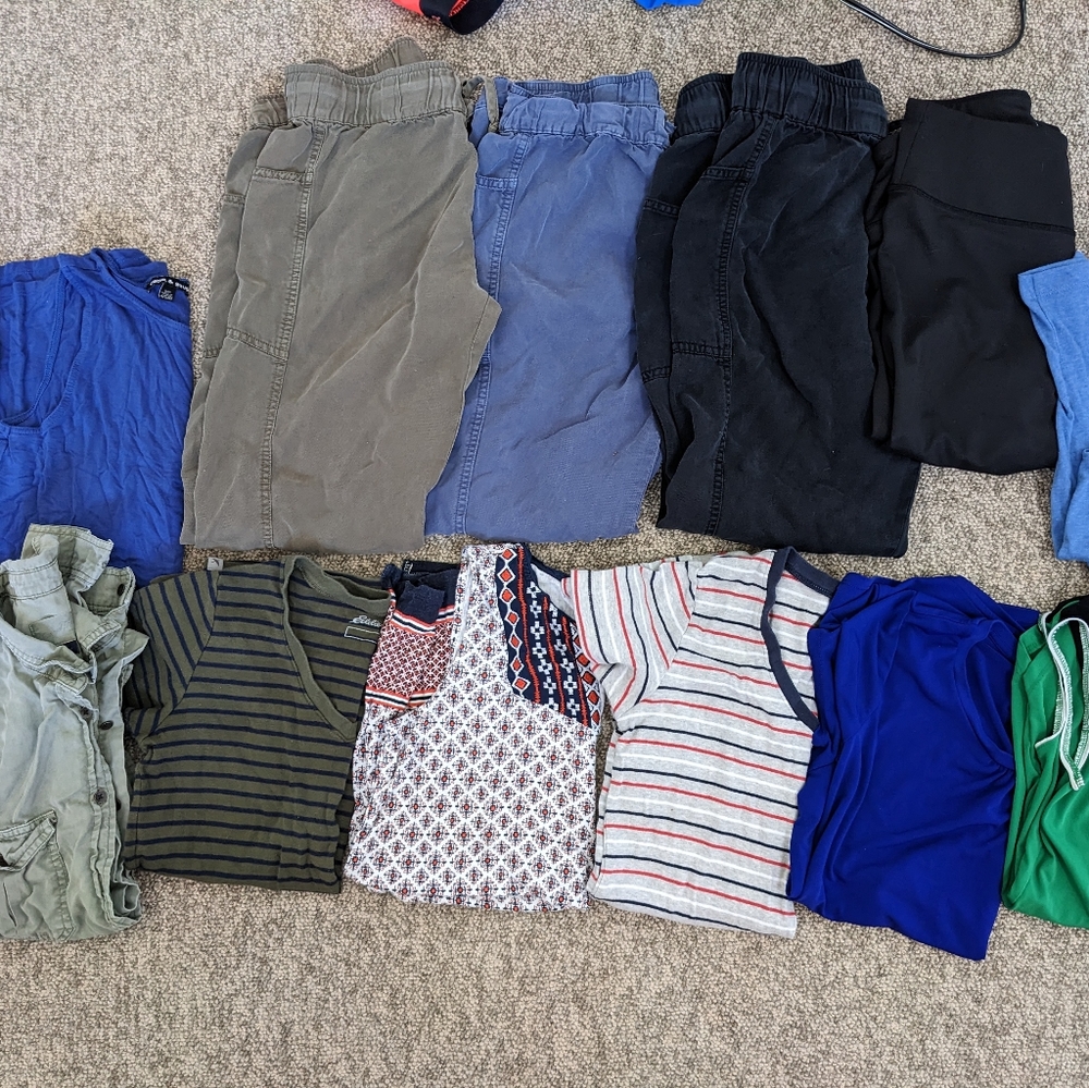 Womens mmall bundle joggers tank tee tentree, Reebok, Eddie Bauer ten tree nike